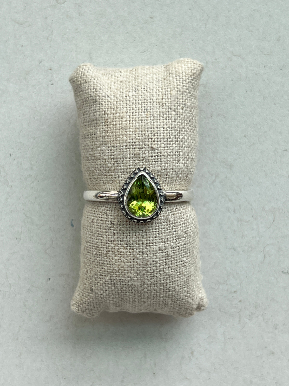PERIDOT TEARDROP RING