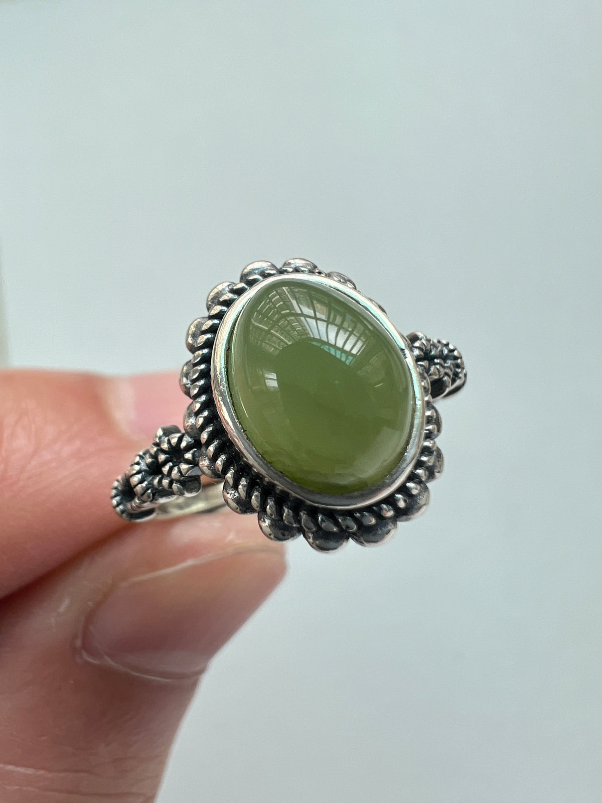 OVAL JADE RING