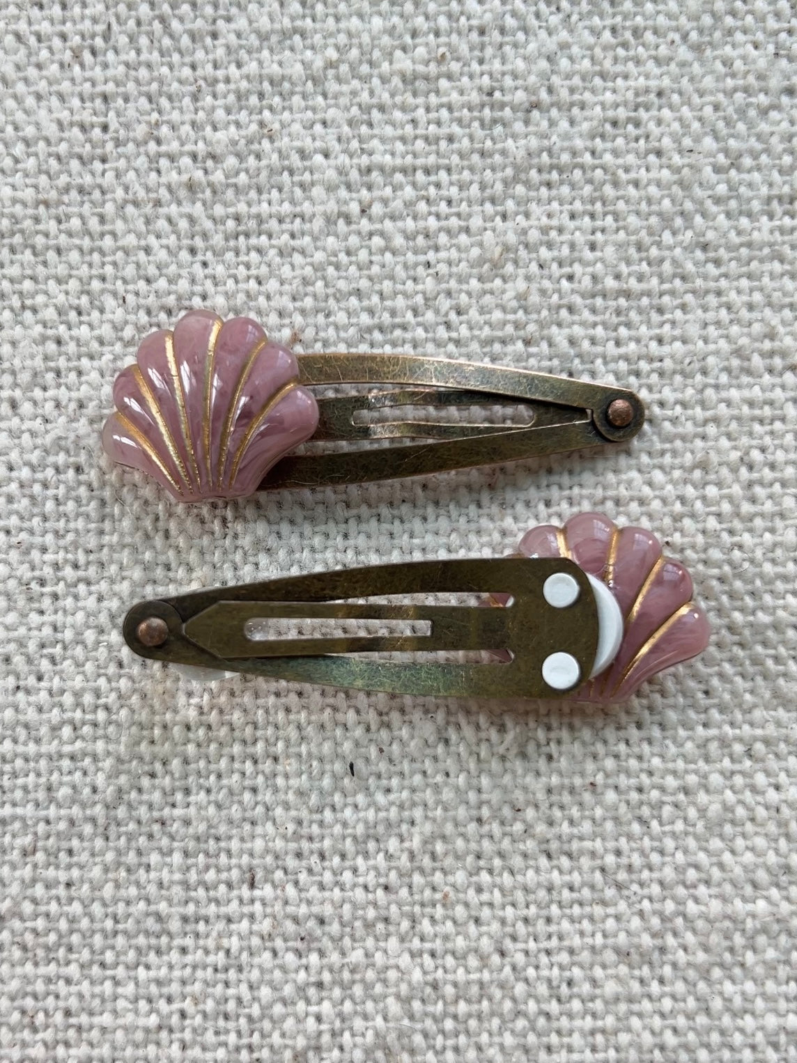 Vintage Seashell Hair Clip Set In Dusty Pink
