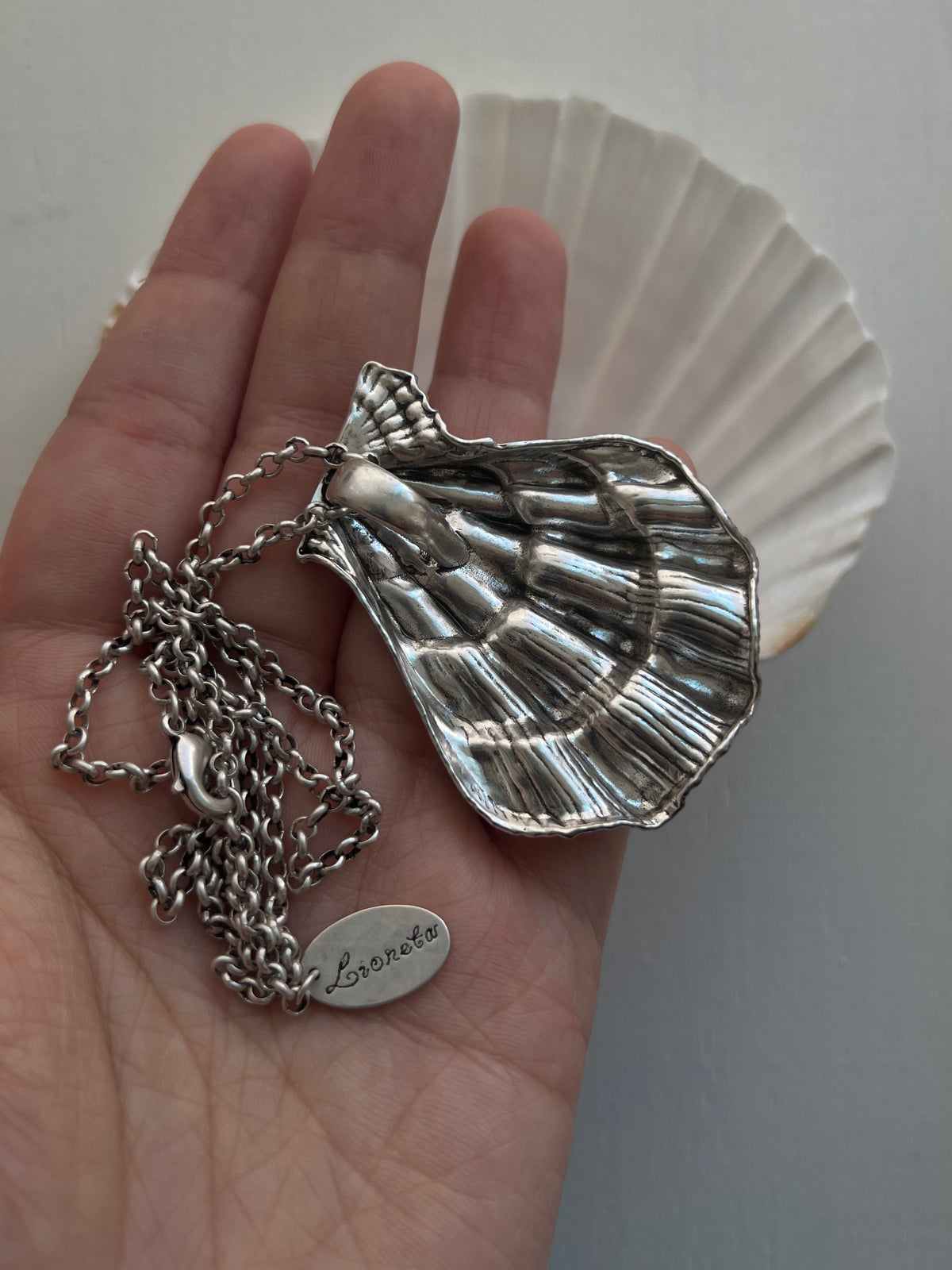 Swift's Scallop Necklace
