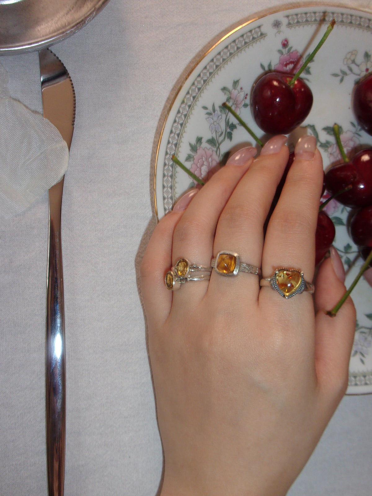 FLOWER AMBER HEART RING