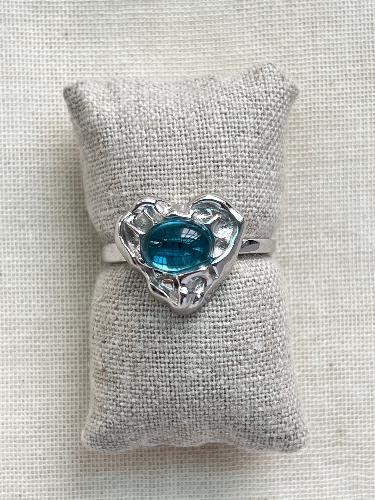HEART OF BLUE RING